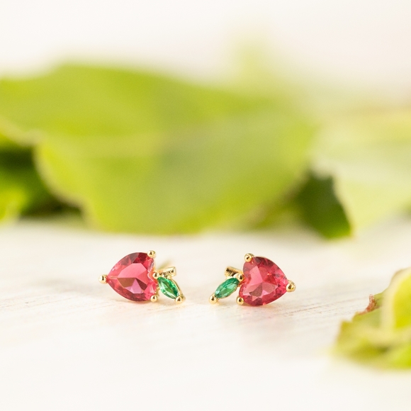Dainty Apple Studs (S925) - Only 4 left! - Picture 5 of 10